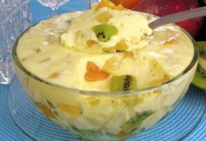 Mousse de salada de frutas